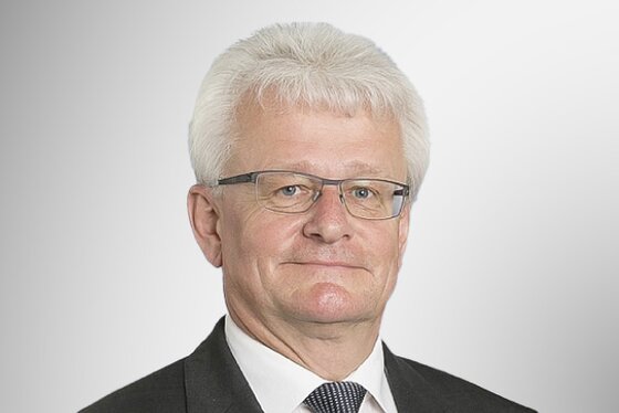 Ein sympathisches Portrait von Andreas Thuss, Geschäftsführer der Dresdner Kühlanlagenbau GmbH