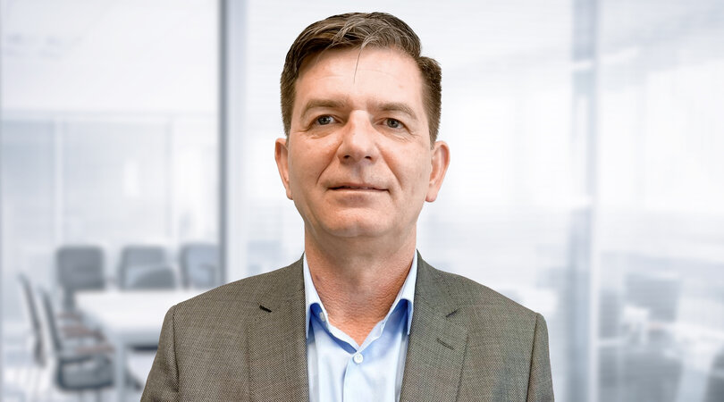 A portrait photgraph of the everyday professional Sławomir Koprowicz, Dussmann